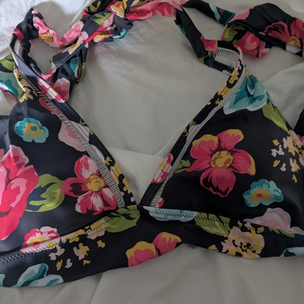 Floral Print Bikini Set NWT - Picture 3 of 3